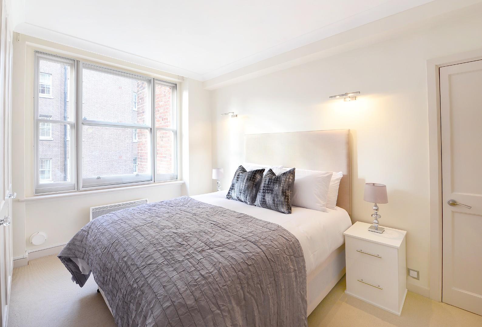 Reception 1122 39 Hill Street, Mayfair W1J, 3 bedroom Flat, 15201390 – Napier Watt